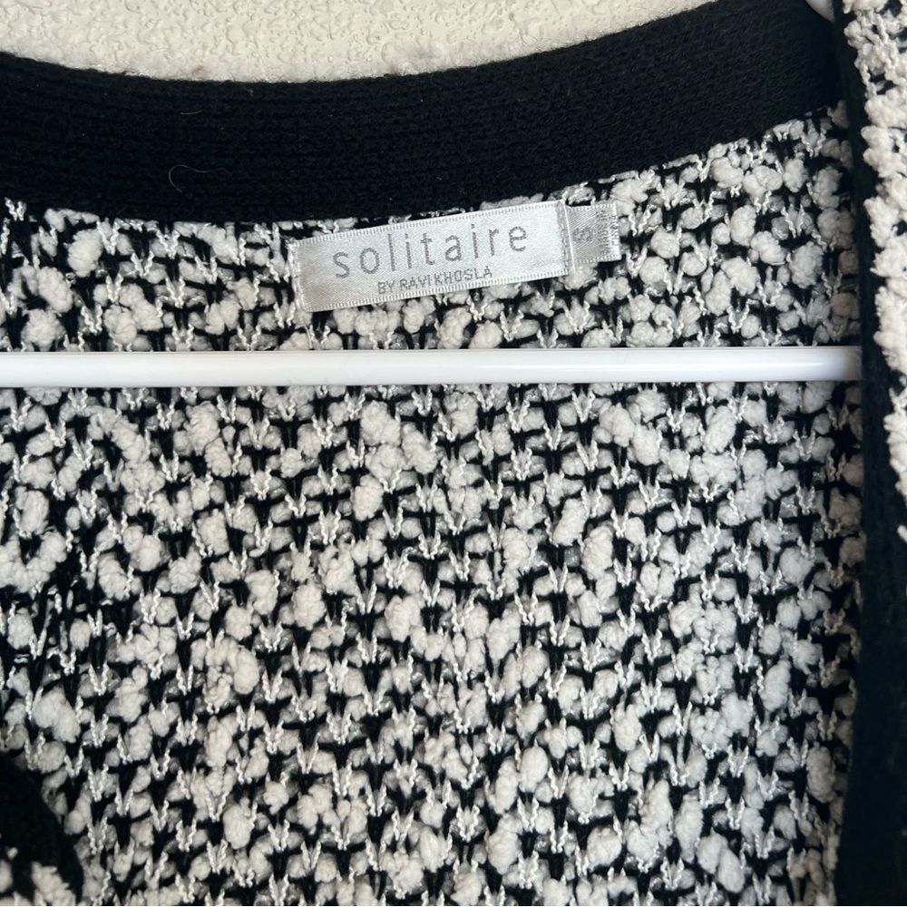 Solitaire sweater - Picture 3 of 3